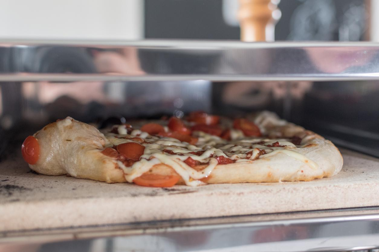 Unlocking the Secret to Perfect Pizza: Why Pizza Hoods are a Must-Have