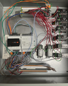 Caja de Control Eléctrico con Ventilación de Demanda Controlada-4 Extracción/4 Suministro 115V/230V